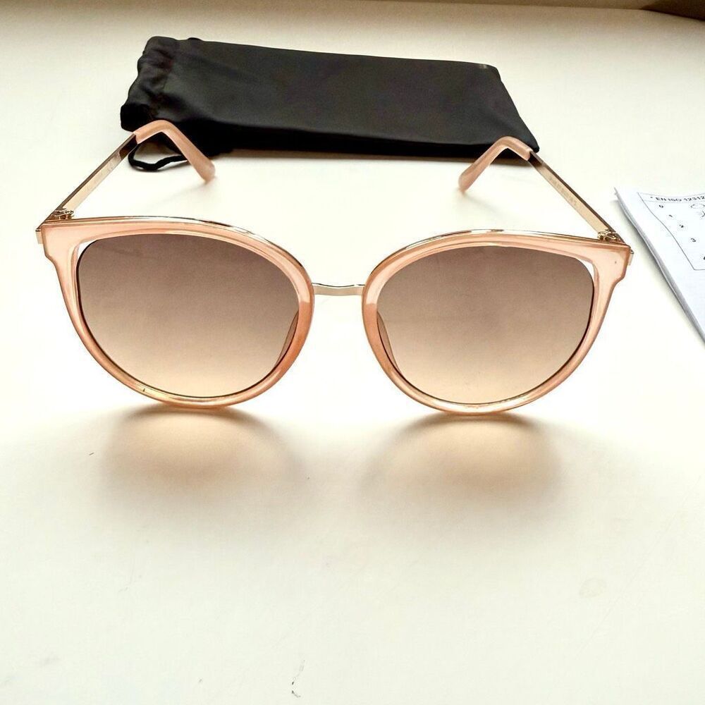 NWT Guess Women's Factory 56mm Shiny Beige Sunglasses, model GF0428-57F-56.